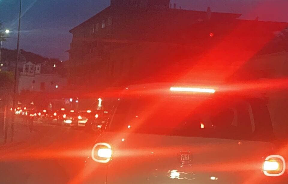 «Strade chiuse e traffico in tilt a Pozzuoli»
