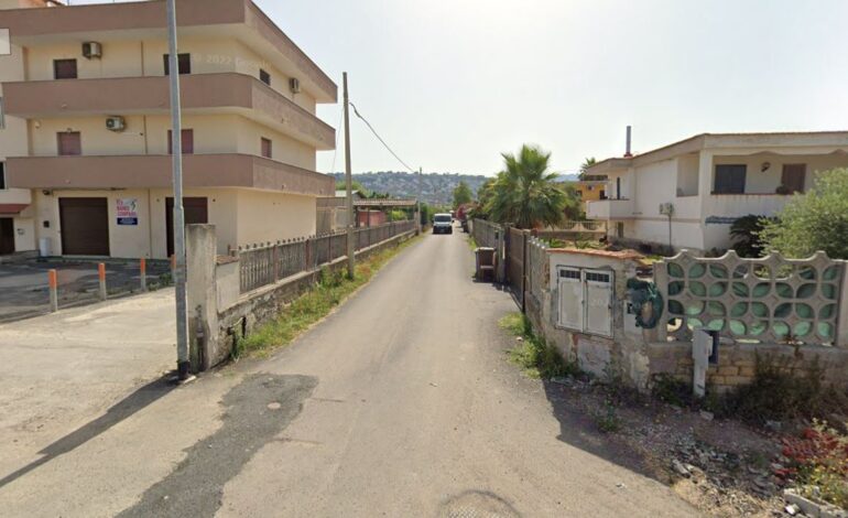 POZZUOLI/ Spacciavano droga di ogni tipo in via delle Colmate: arrestati padre, figlia e genero