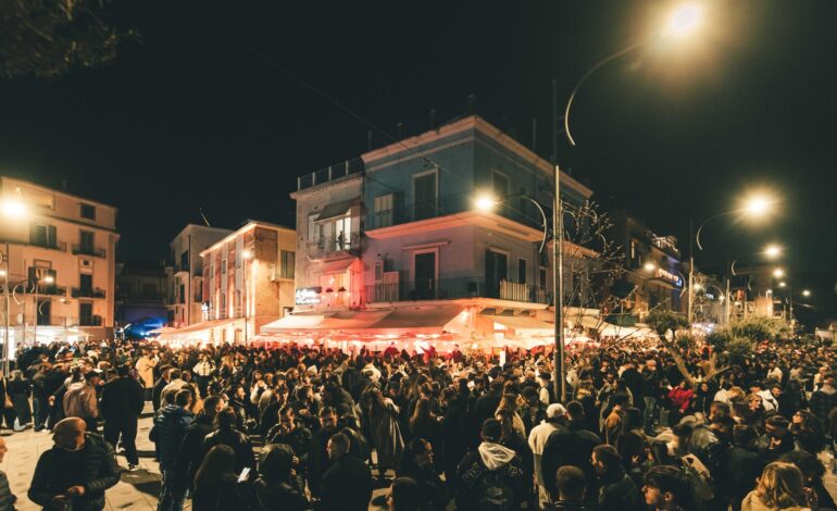 Oltre 10mila persone per il primo evento alla Darsena di Pozzuoli