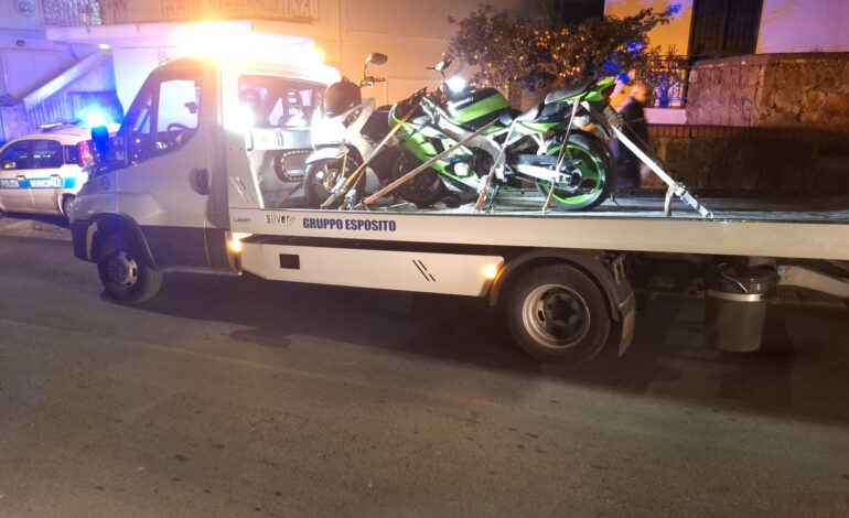 Scontro tra due moto a Bacoli: un ferito in codice rosso