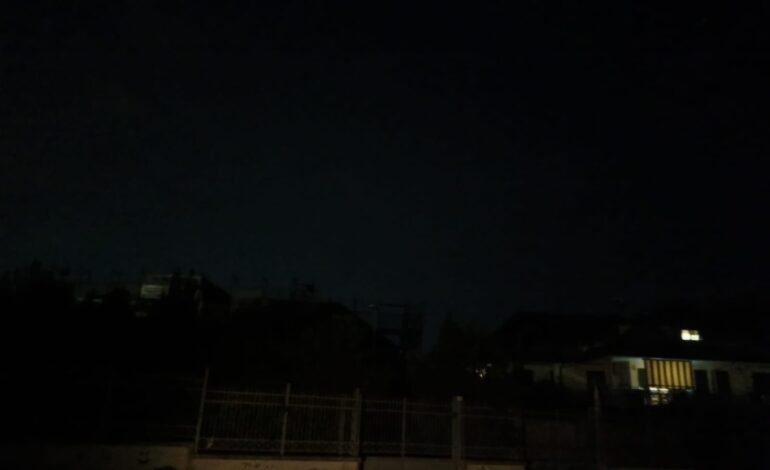 «Abbiamo paura: illuminate le nostre strade» Appello dei residenti di Lago Patria