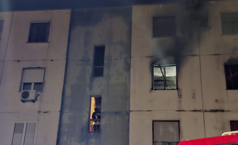 POZZUOLI/ Dopo l’incendio diverse famiglie rientrano nelle loro case