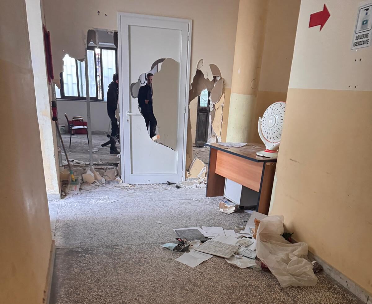 Quarto: danneggiati i locali comunali dell’ufficio urbanistica