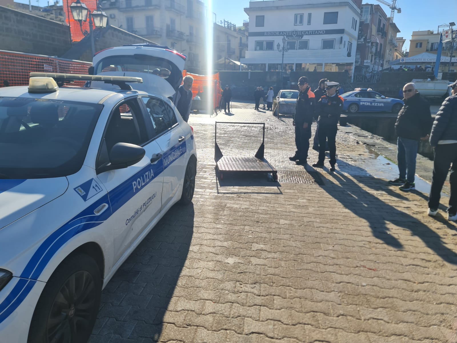 Polpi, seppie, calamari e mazzancolle “fuorilegge” sul porto di Pozzuoli: sequestrati 55 kg di pescato