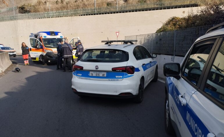 Tragedia a Pozzuoli, 16enne muore in incidente stradale, grave l’amico: stavano andando a scuola – LE FOTO