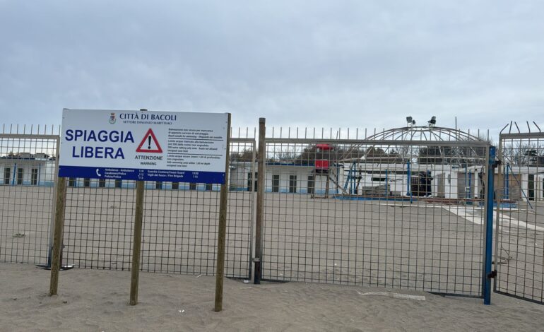 BACOLI/ Spiagge libere, blitz del Comune al lido della Marina Militare