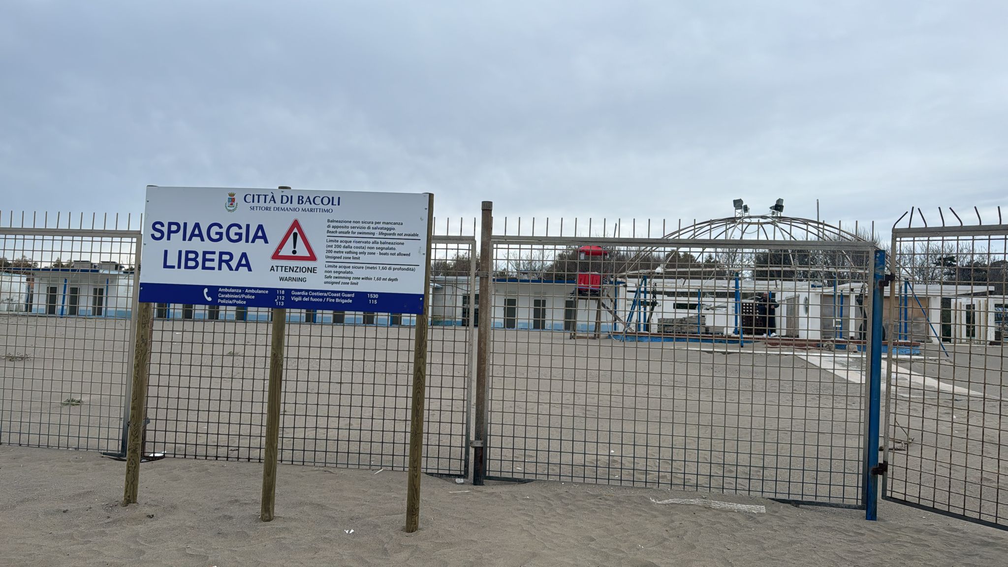 BACOLI/ Spiagge libere, blitz del Comune al lido della Marina Militare