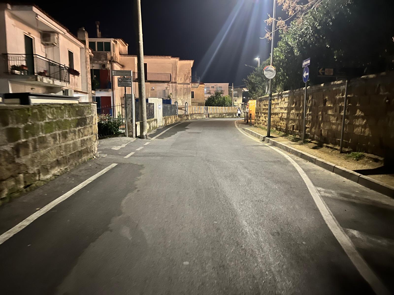 BACOLI/ Tentato furto in villa con spari: ladri messi in fuga del proprietario