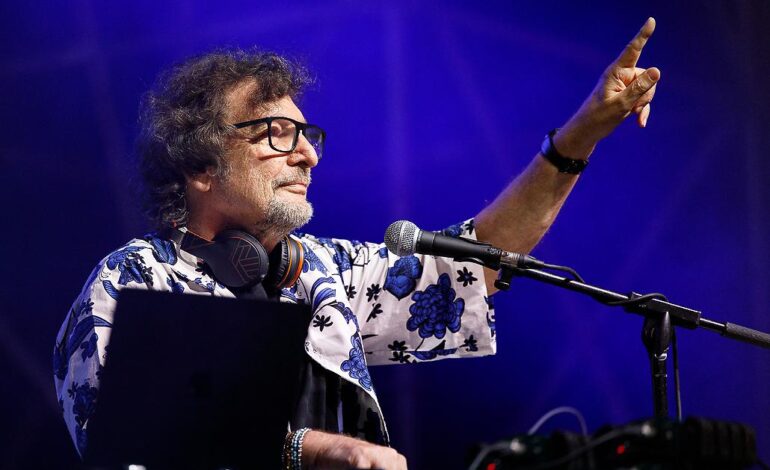 POZZUOLI/ Claudio Cecchetto alla Darsena per la festa aperitivo della vigilia di Capodanno