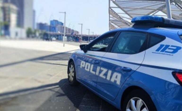 Ruba cellulare in stazione: 25enne arrestato dalla Polizia