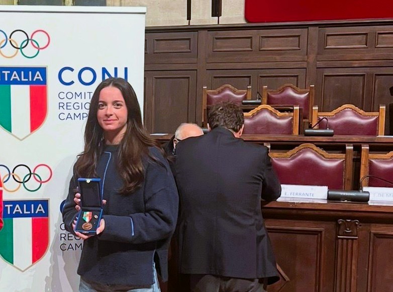 Il Coni Napoli premia la campionessa di nuoto Viola Scotto di Carlo