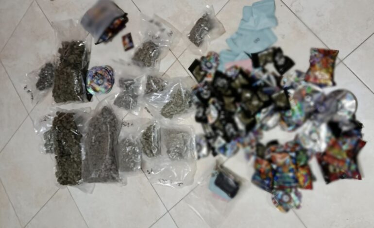 Sorpreso con la droga in casa: arrestato 42enne