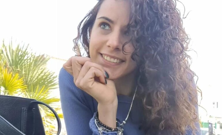 POZZUOLI/ Valentina, strappata alla vita a soli 35 anni «Dolce, bella e solare: sei stata una donna speciale»