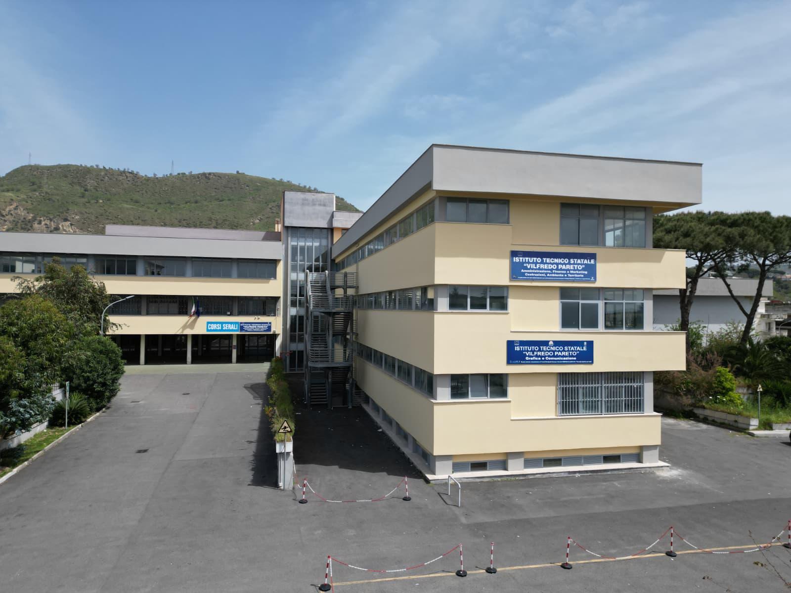 All’Istituto Pareto di Pozzuoli arriva il modello 4+2: un ponte solido verso il futuro