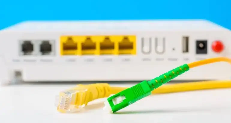 BACOLI/ Centinaia di famiglie senza internet da due giorni: disservizi sulla rete Vodafone