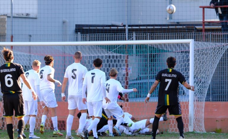 CALCIO/ Puteolana sconfitta 4-0 in casa dalla Boys Caivanese