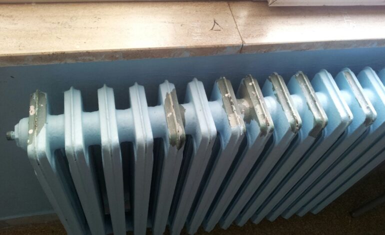 POZZUOLI/ Termosifoni spenti e studenti al gelo: uscita anticipata al plesso Marconi