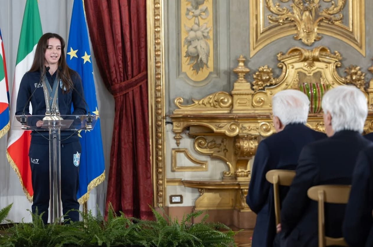 Dalla piscina al Quirinale: la campionessa Viola Scotto di Carlo davanti al Presidente Mattarella