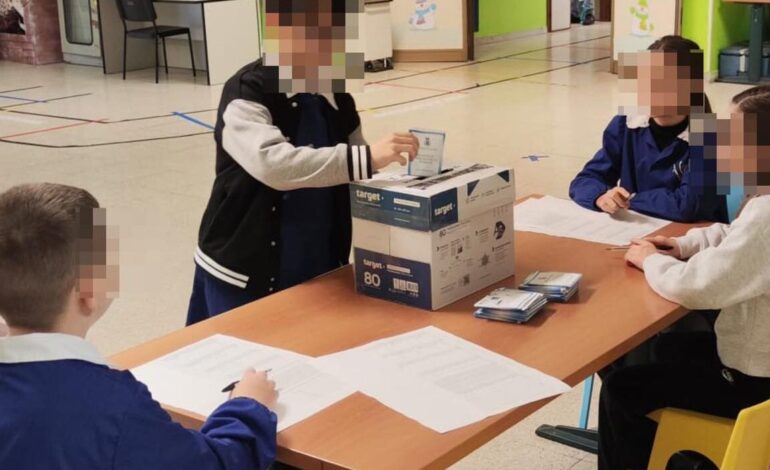 A Quarto si vota per eleggere il sindaco e il consiglio comunale dei ragazzi – LE FOTO