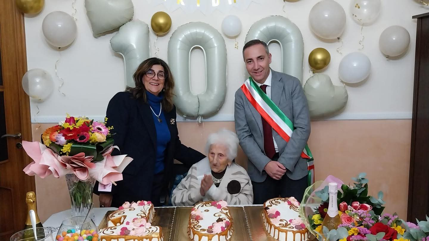 Nonna Maddalena compie 100 anni: gli auguri del sindaco di Quarto