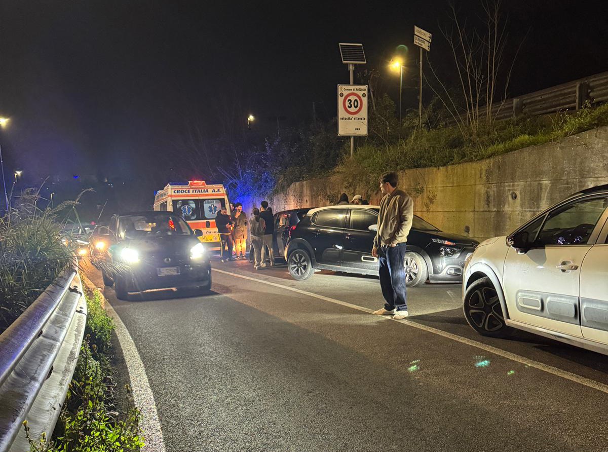 POZZUOLI/ Incidente in via Montenuovo Licola Patria: quattro feriti