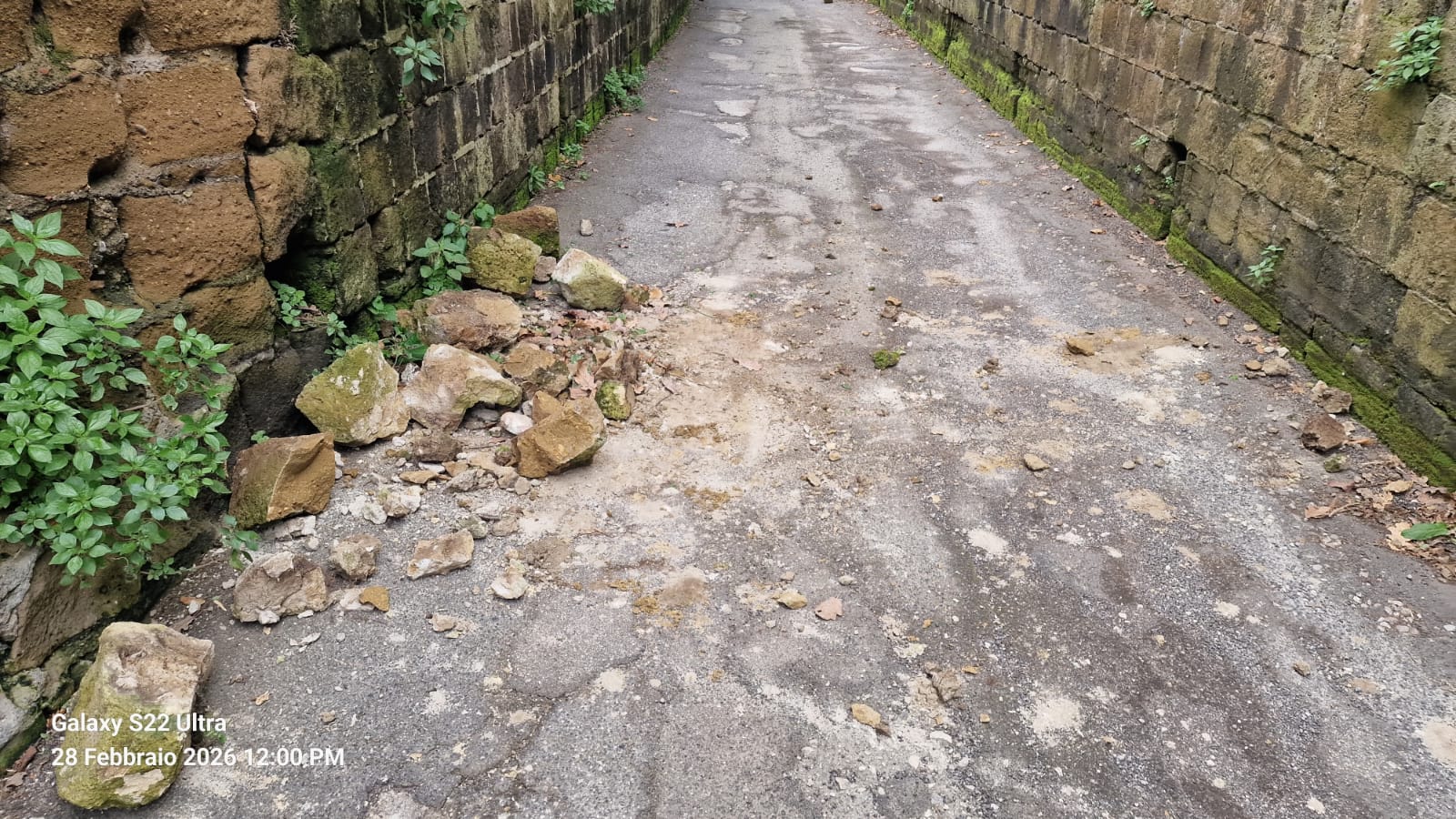 POZZUOLI/ Dopo la scossa 3.5 cadono massi a Cigliano