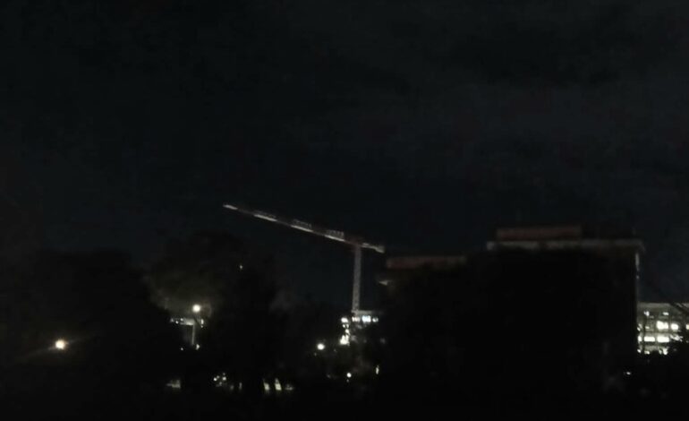 «Gru non illuminata, pericolo per gli elicotteri all’ospedale di Pozzuoli»