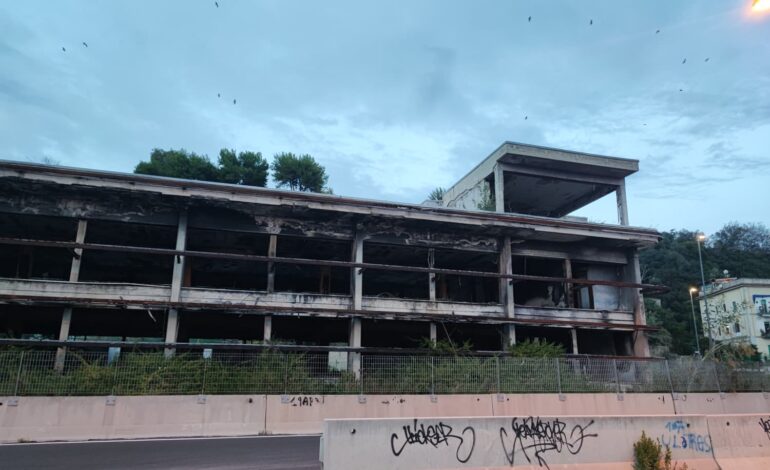 «Rifiuti pericolosi mai rimossi: sull’area ex Sofer l’inerzia del Comune di Pozzuoli» La denuncia di un’associazione