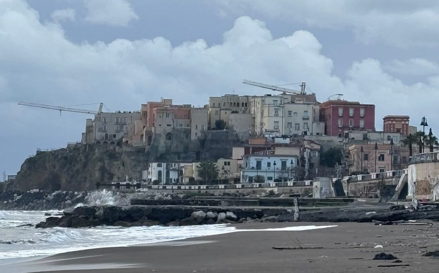 Pioggia, maltempo e venti forti: scatta duplice allerta meteo per 24 ore