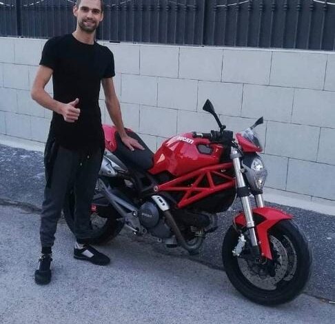 “Mario” morto in moto a Varcaturo «Era un gran bravo ragazzo»