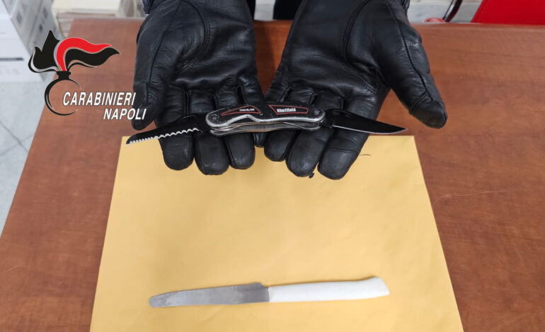 A scuola con i coltelli: fermati due 15enni