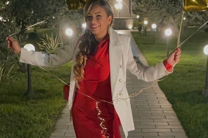 Carla trovata morta in casa a Pozzuoli: indagata l’amica peruviana. Domani l’autopsia