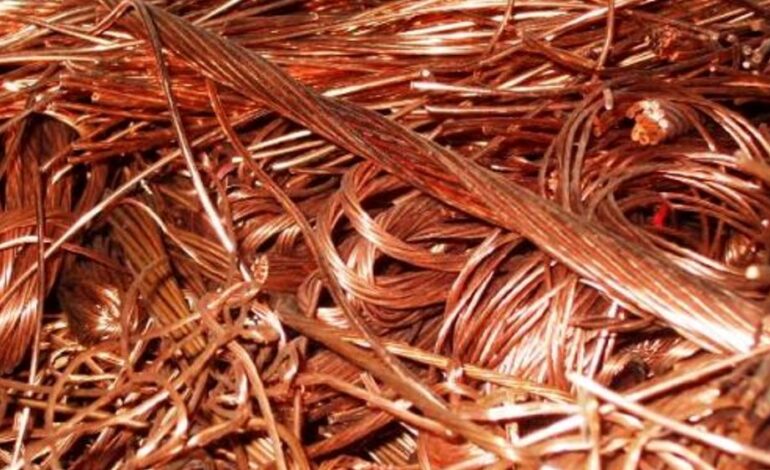 Furto di rame sulla linea ferroviaria: rubati 120 metri di cavi