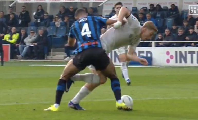 Rigore negato a Hojlund: 40enne accoltellato dalla moglie