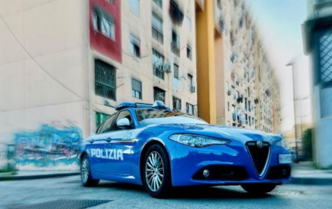 Trovato con droga, documento falso e patente oggetto di denuncia di smarrimento: arrestato 26enne