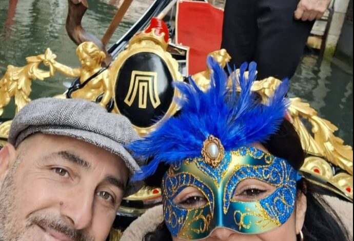 Travolti in gondola a Venezia da un battello, stanno bene i turisti di Bacoli «Grazie a tutti»