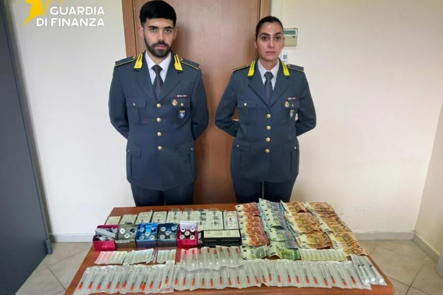 Chirurgia estetica senza autorizzazioni, denunciati 8 falsi medici tik toker