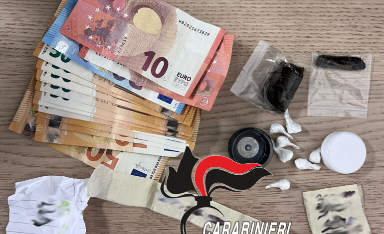 Spaccio nei giardinetti: arrestato 28enne