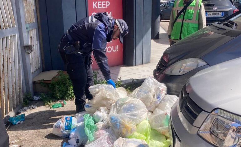 Rifiuti abbandonati a Quarto: raffica di sanzioni
