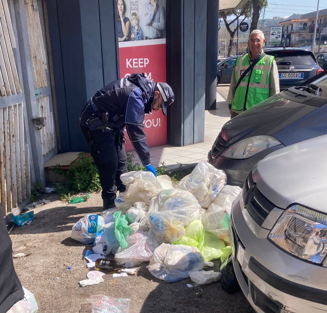 Rifiuti abbandonati a Quarto: raffica di sanzioni