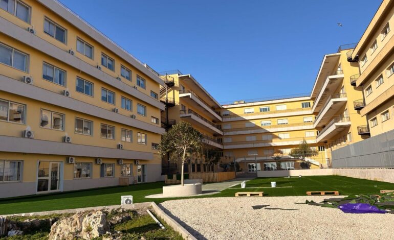 Un ponte verso il mondo: nel cuore dei Campi Flegrei la De Santis di Pozzuoli diventa scuola internazionale