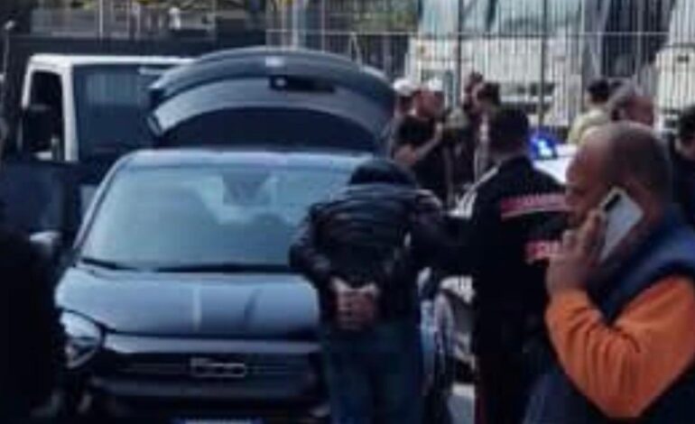 Furto d’auto a Bacoli: ladri presi dai carabinieri – LA FOTO