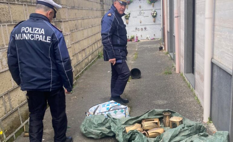 Raffica di furti al cimitero comunale di Quarto