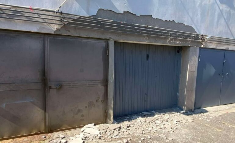 POZZUOLI/ «Crolli ai palazzi popolari a Monterusciello»