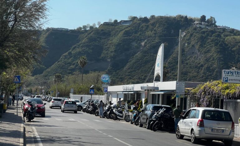 BACOLI/ Josi chiude il parcheggio dell’Oblio ma il TAR lo riapre dopo poche ore