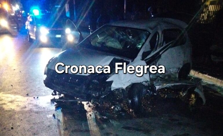 Tragedia nella notte a Varcaturo: 17enne morto in un incidente stradale