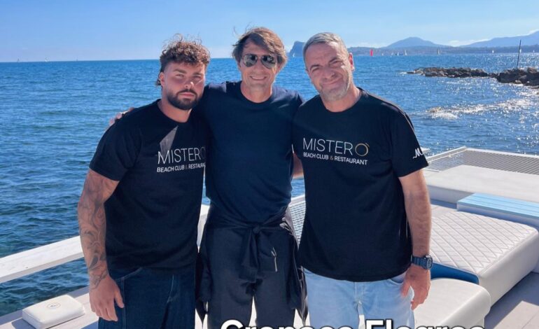 Mister Conte festeggia il 25 aprile al Misterò Exlusive Beach