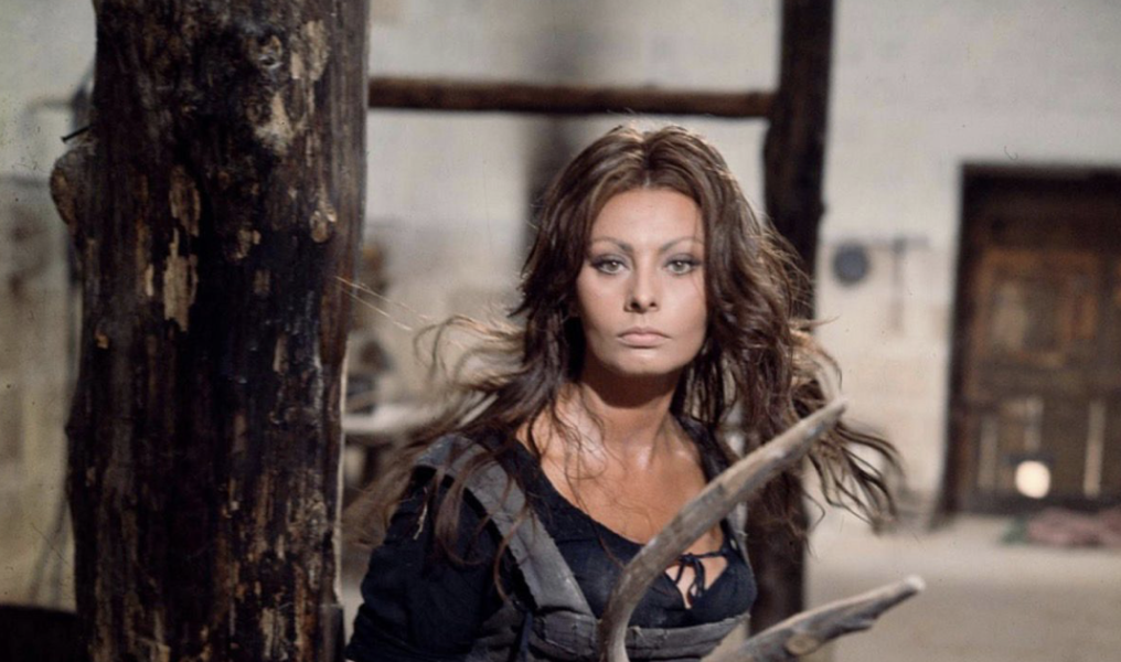 A Pozzuoli, “C’era una volta. Dive e donne del cinema italiano”