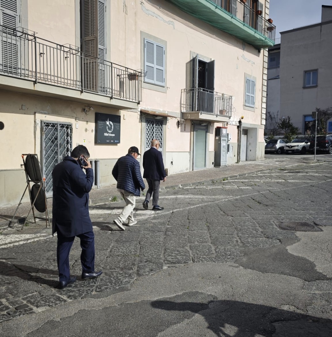 Lavori flop a Pozzuoli: l’imbarazzo del sindaco Manzoni e degli assessori Gloria e Andreozzi
