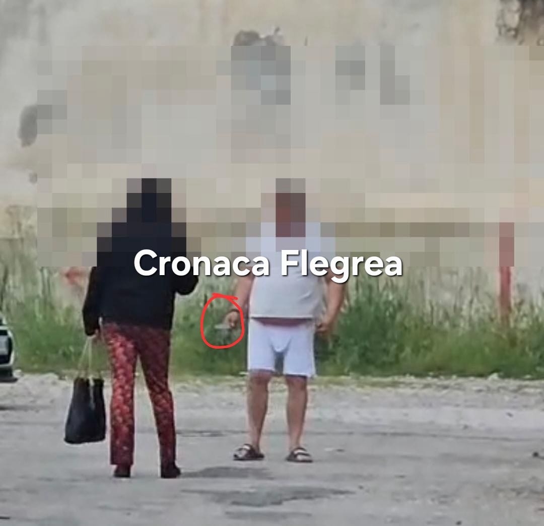 Paura a Pozzuoli: uomo armato di coltello tenta il suicidio e poi minaccia vicini di casa e 118 – LA FOTO